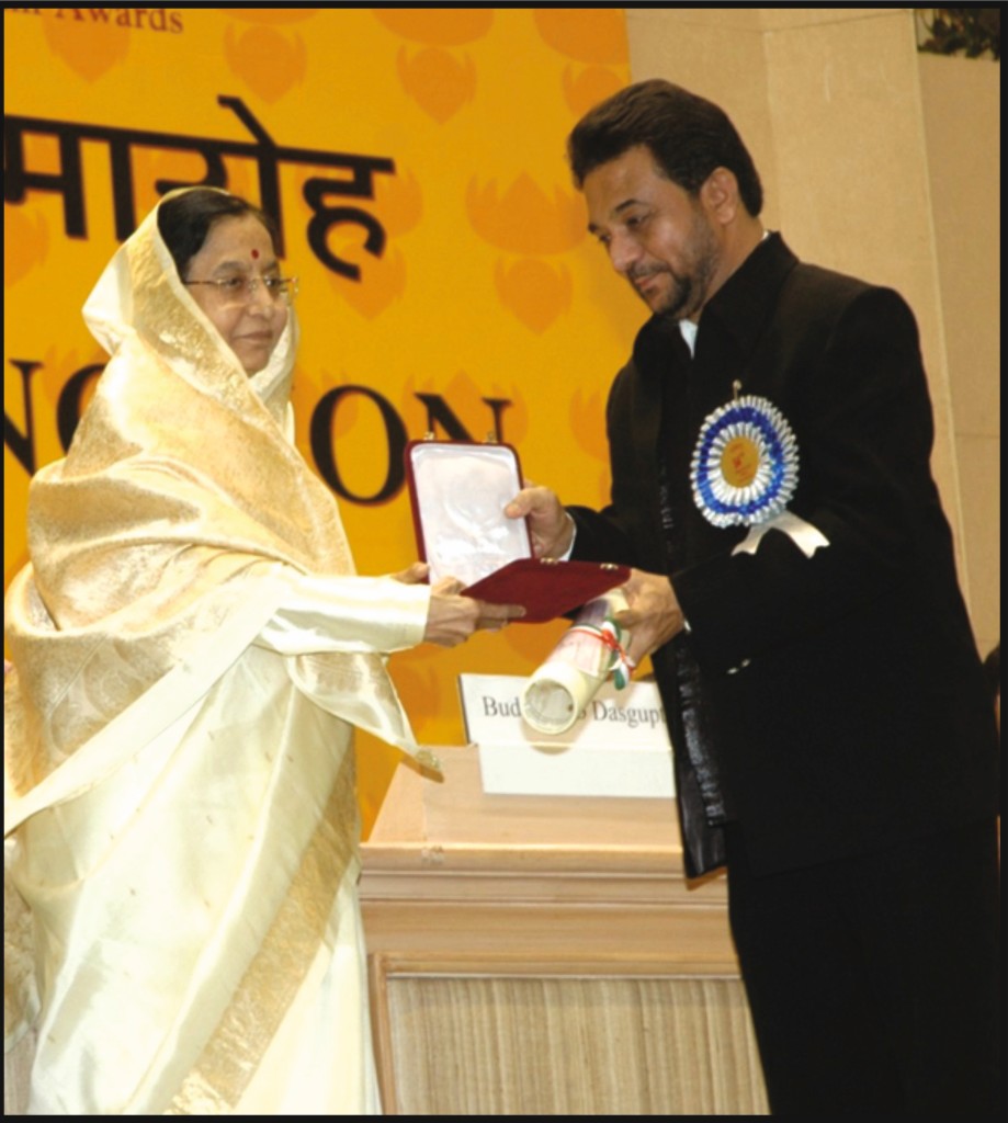 Mr. Ravindra Bhosale receiving National Film Award from President of India